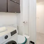 Chic 16th Arr King Bed Private Mews Access Apartman Párizs