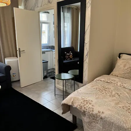 16 Apartment Paris