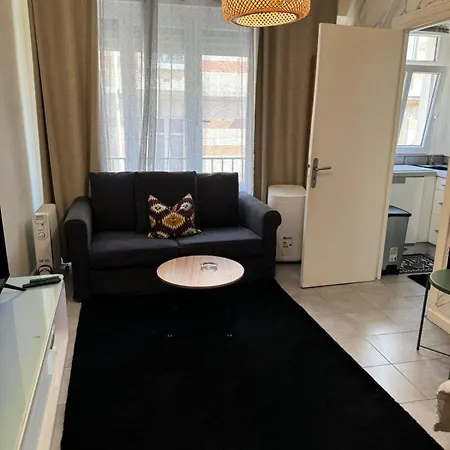 16 Apartment